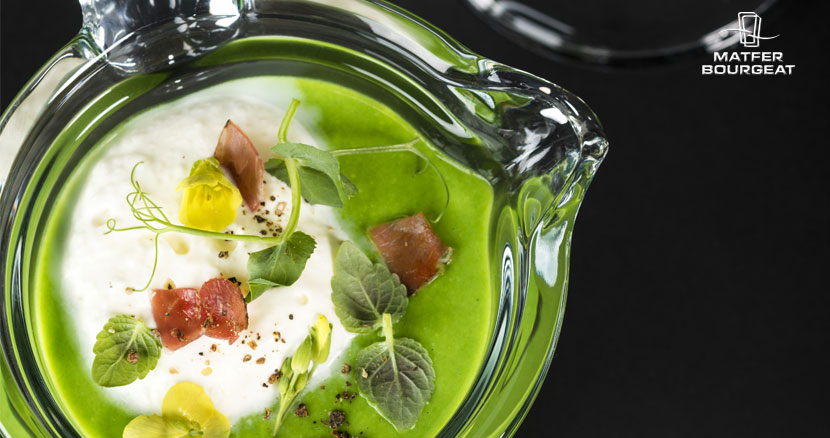 SOUPE DIVINE AVEC DES USTENSILES PROFESSIONNELS