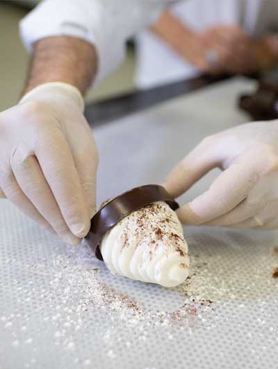 Matfer-Bourgeat-recette-Meringue-Chocolat-feuille-de-cuisson