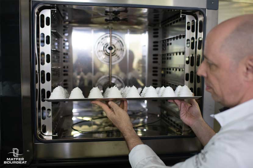 Matfer-Bourgeat-recette-meringue-chocolat-four