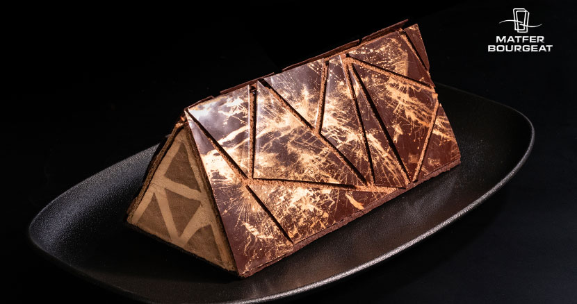 RECETTE BÛCHE TRIANGLE CHOCOLAT PAR NINA METAYER