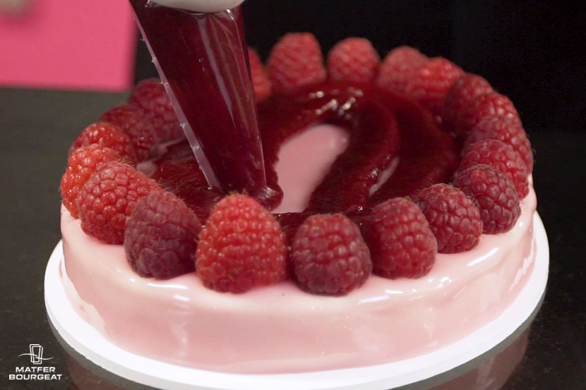 matfer-bourgeat-entremet-framboise-coulis